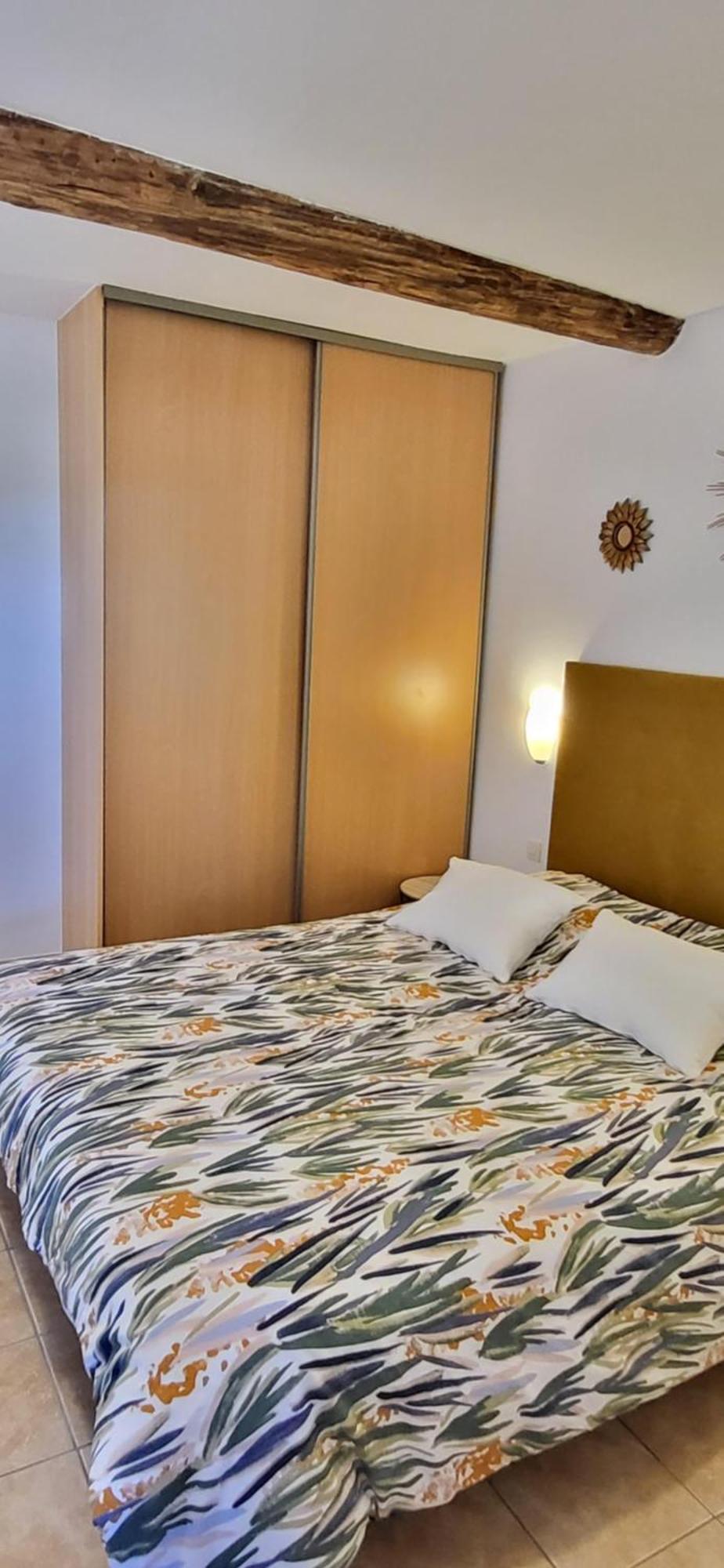 Bed and Breakfast La Maison Millesime La Caunette Exterior foto