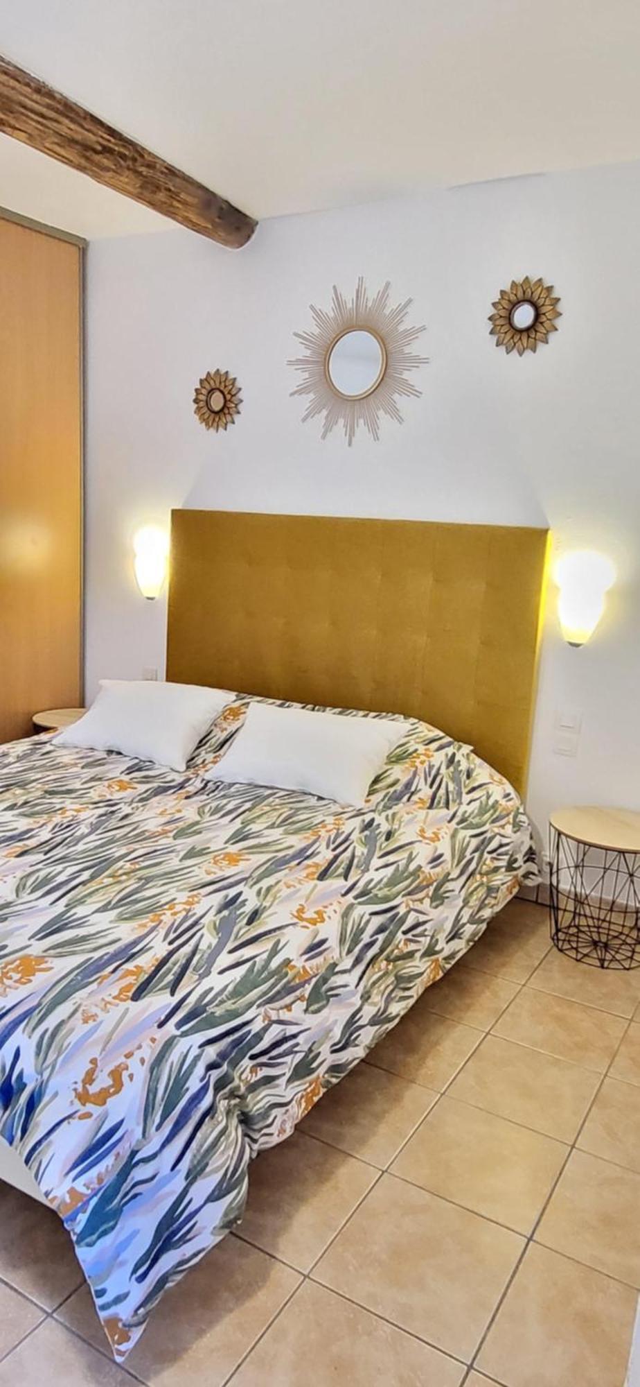 Bed and Breakfast La Maison Millesime La Caunette Exterior foto