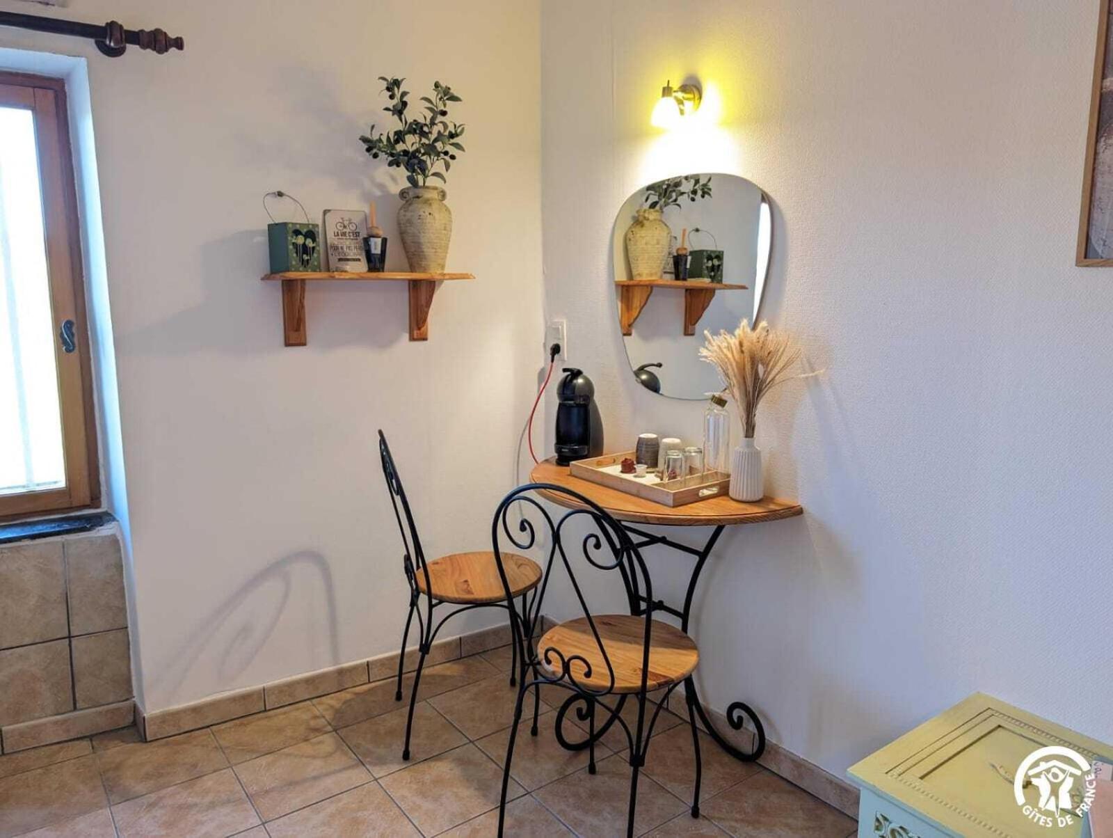 Bed and Breakfast La Maison Millesime La Caunette Exterior foto