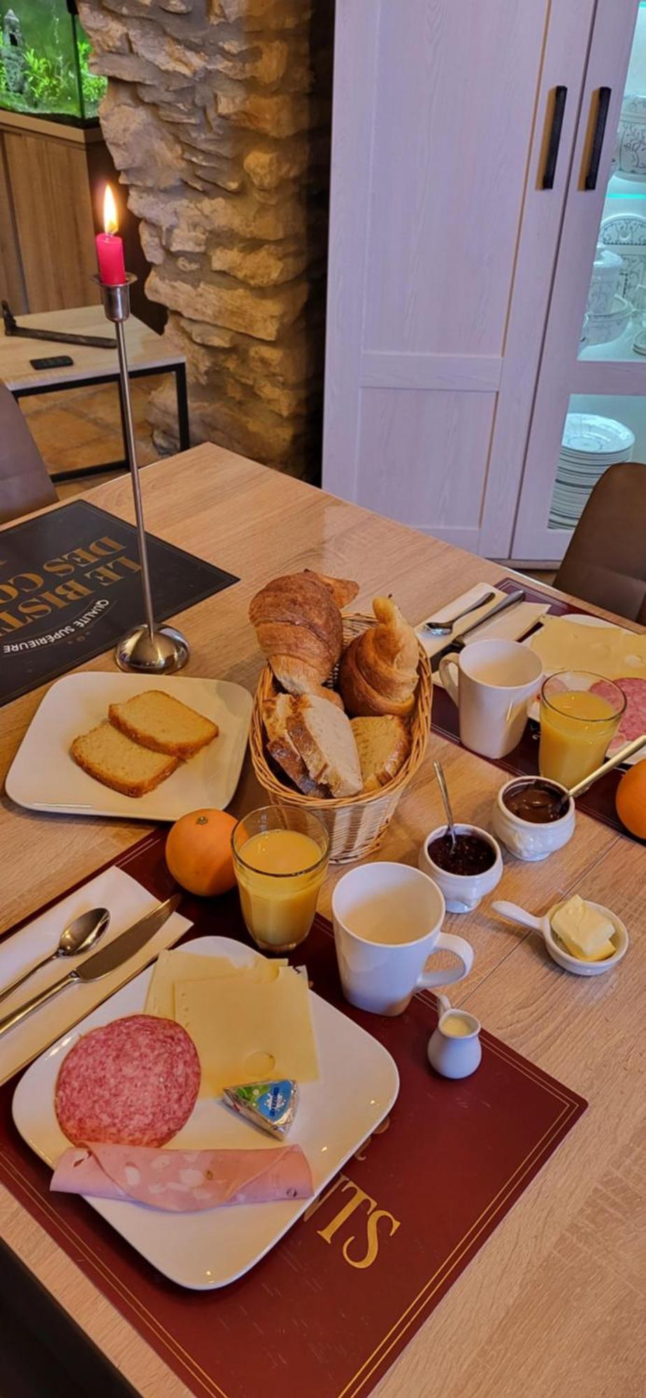 Bed and Breakfast La Maison Millesime La Caunette Exterior foto
