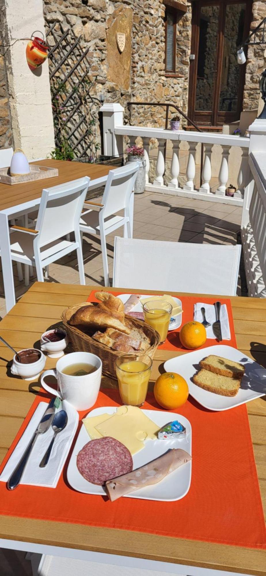 Bed and Breakfast La Maison Millesime La Caunette Exterior foto