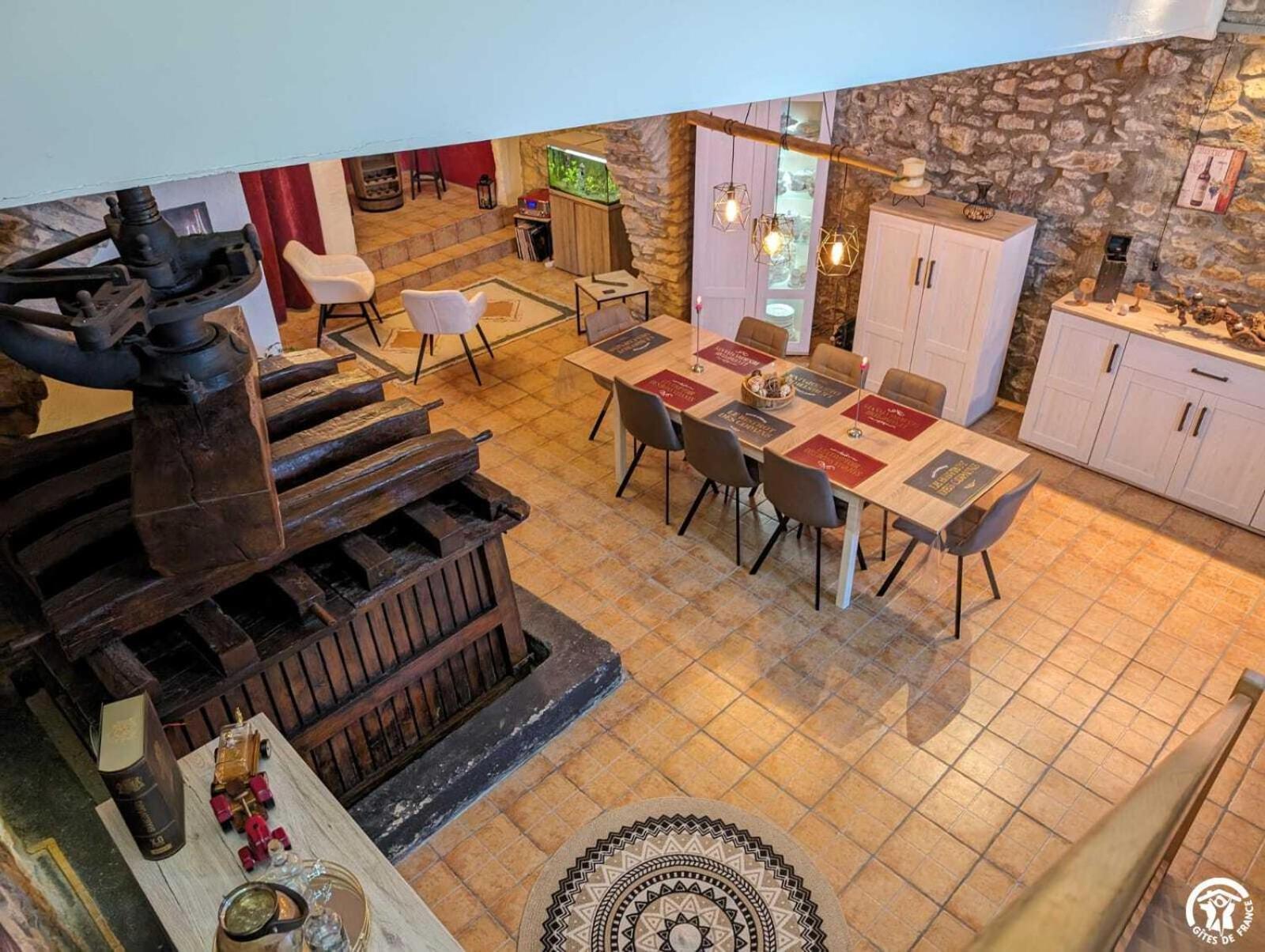 Bed and Breakfast La Maison Millesime La Caunette Exterior foto