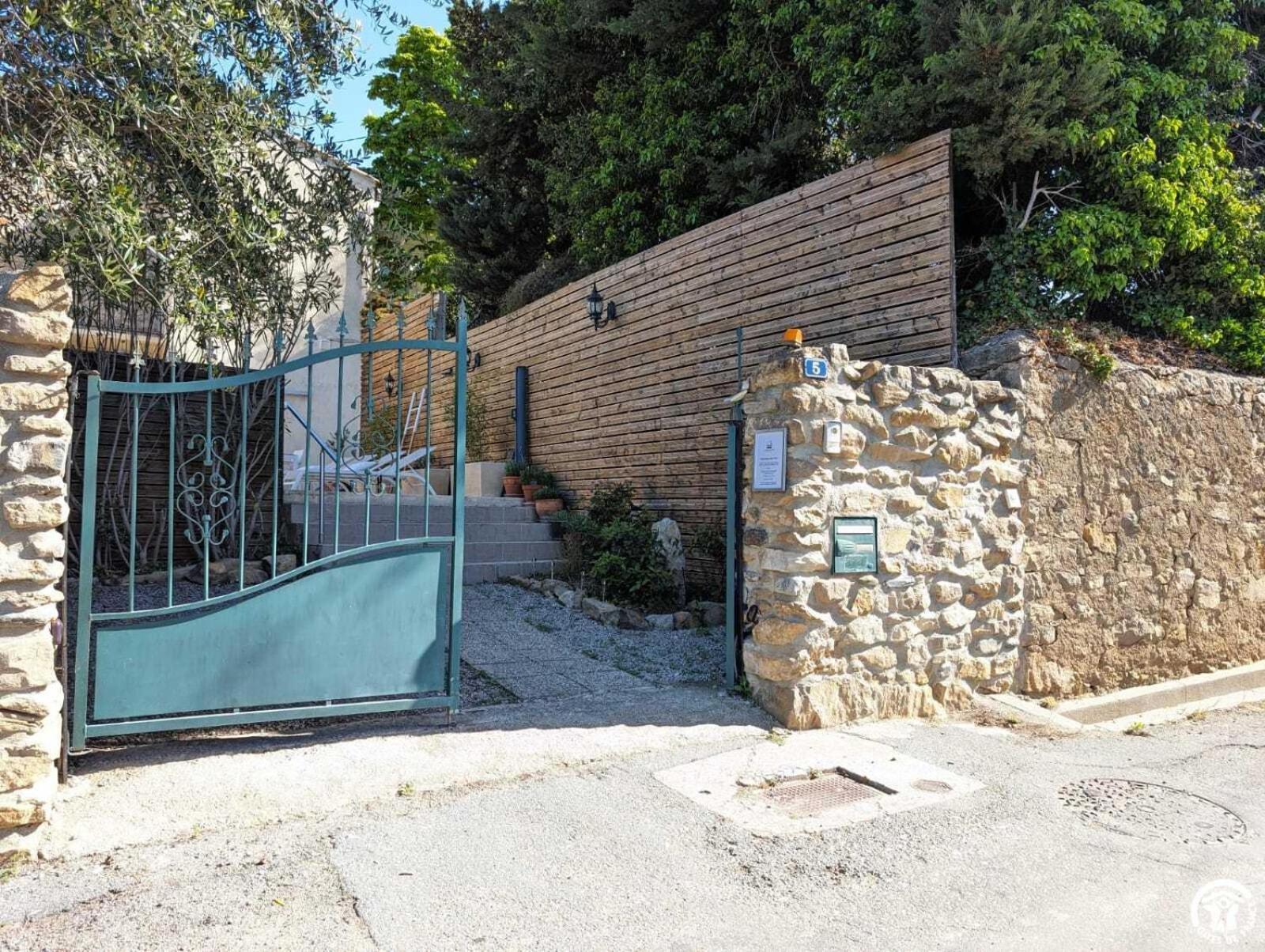 Bed and Breakfast La Maison Millesime La Caunette Exterior foto